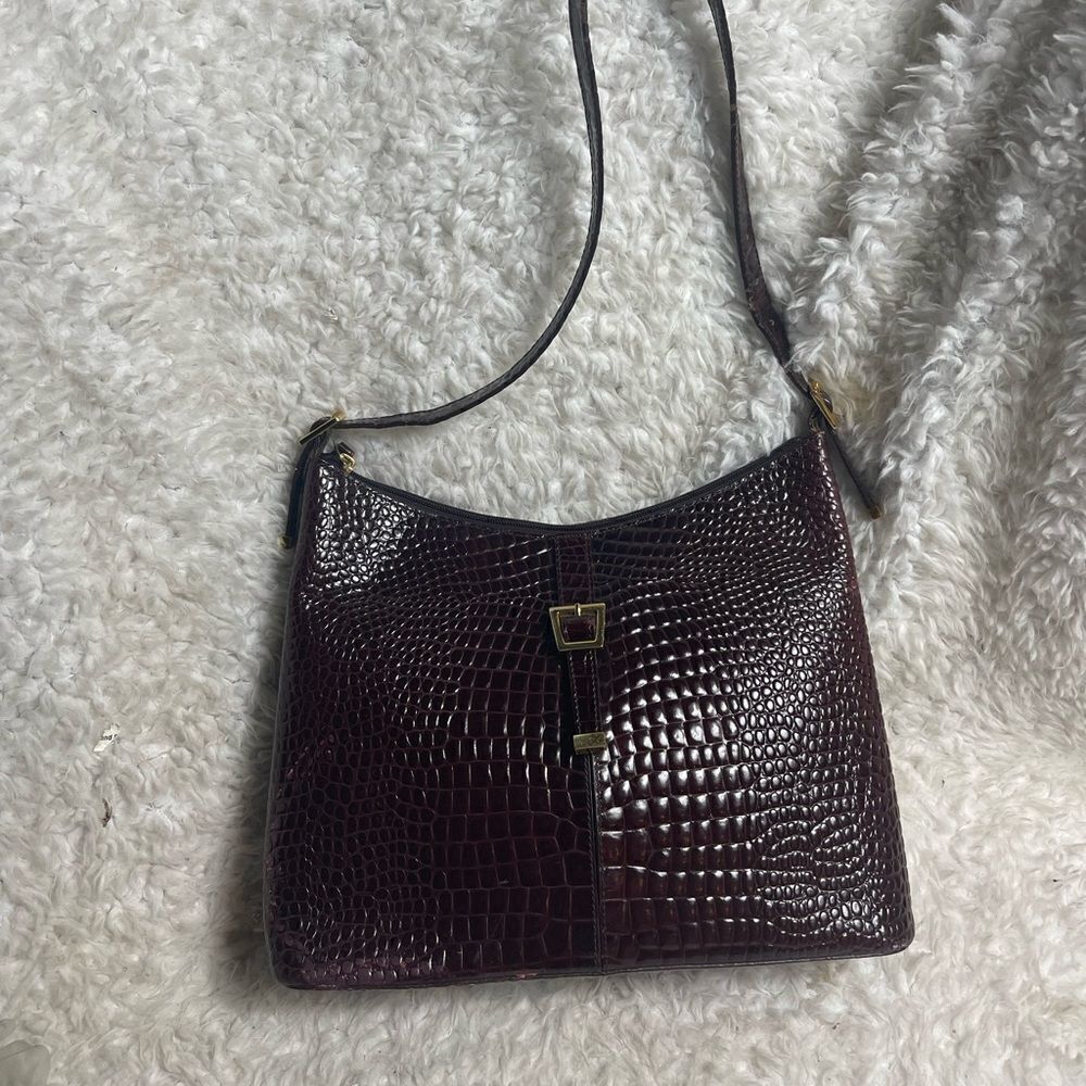 Etienne Aigner leather burgundy reptile print shoulder bag gold tone hardwares - Picture 3 of 16